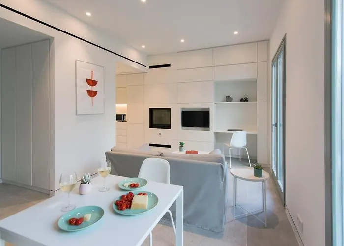 The Met Main Suite 2